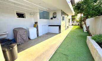 Imagem 3: Mansão em Jaguaribe 680m², piscina, 3 suítes com closet, climatizada, varandas, nascente