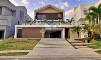 Imagem 2: Residência de Luxo em Condomínio à Venda em Campinas-SP: 4 Suítes, 5 Banheiros e 434m² de