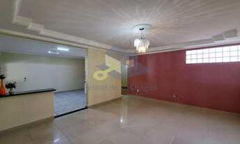 Imagem: 2 dormitórios, 1 suítes, 3 vagas na garagem