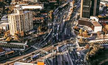 Imagem: Oportunidade Única de Conjunto Comercial