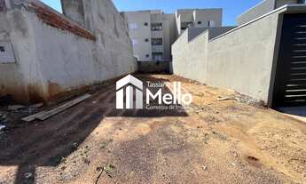 Imagem 2: 126M² de Área Total na Rua Laurindo Esteves Guimarães Sn