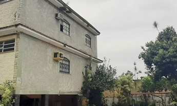 Imagem 3: Casarão próximo a cachoeira em Coroa Grande - Itaguaí/ RJ