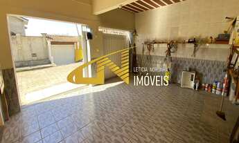 Imagem 2: Casa á venda em bairro nobre