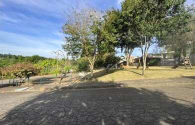 Imagem 3: 2 LOTES JUNTOS PARA VENDA TOTALIZANDO APROXIMADAMENTE 700 M²