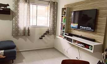 Imagem 5: Encante-se com este charmoso sobrado residencial à venda! Com uma localização privilegiada