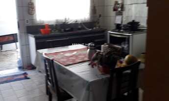 Imagem 4: 2 dormitórios, 1 banheiros, 1 vaga na garagem