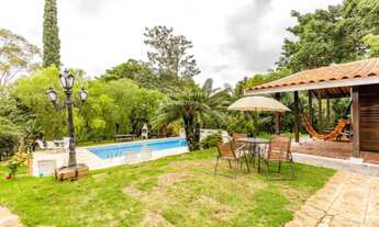 Imagem: 5 dormitórios, 1 suítes, 6 banheiro, 2