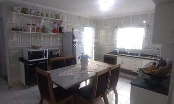 Imagem 4: 2 dormitórios, 1 suítes, 2 vagas na garagem, 175M² de Área Total