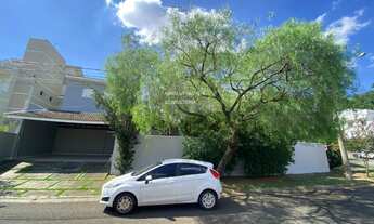 Imagem 7: 6 dormitórios, 3 suíte, 5 banheiro, 4 vagas na garagem, 290M² de Área Construída