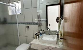 Imagem 5: 3 dormitórios, 1 suítes, 2 banheiro, 3 vagas na garagem, 163M² de Área Construída