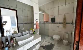 Imagem 1: 3 dormitórios, 1 suítes, 2 banheiro, 3 vagas na garagem, 163M² de Área Construída