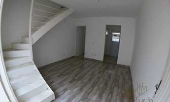 Imagem 3: Venda / Locação - Casa Novíssima com 2 dormitórios e quintal em condomínio fechado - Cotia