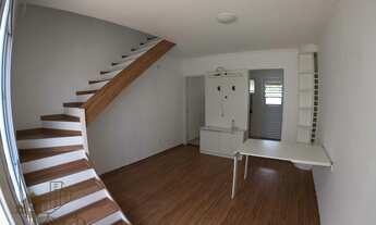 Imagem 4: Venda - Casa 2 dormitórios, quintal com churrasqueira, móveis planejados, em Cond.Fechado!