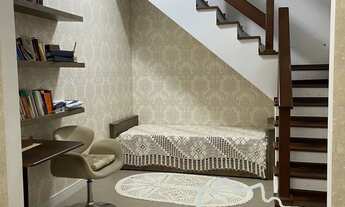 Imagem 7: Casa assobradada de 350m2 na zona leste! Com piscina, churrasqueira e suíte master