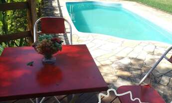 Imagem 3: Chácara de 2.000m² em condomínio fechado! Casa com suíte master e piscina!