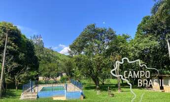 Imagem 2: CHÁCARA PLANA DE 2.100M² COM CASA, LAGO E PISCINA!