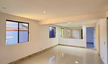 Imagem 2: Descubra a casa dos seus sonhos em Abrantes, Camaçari-BA: 5 quartos, 4 suítes, 3 salas, 5