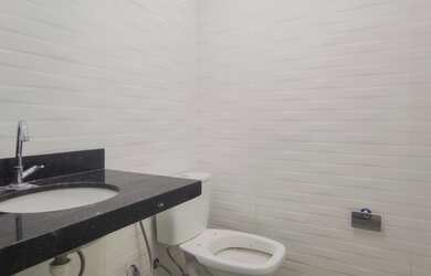 Imagem 5: 2 banheiro na Rua Diogo Móia