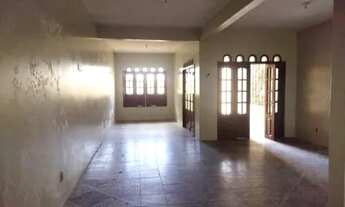 Imagem: 4 dormitórios, 1 suítes, 3 banheiro, 2