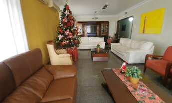 Imagem 2: 4 dormitórios, 4 suíte, 5 banheiro, 2 vagas na garagem, 450M² de Área Construída