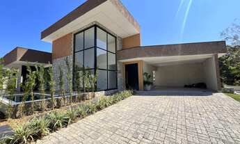 Imagem: Impecável casa térrea em condomínio à