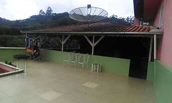 Imagem 5: 6 dormitórios, 1 suítes, 2 banheiro, 1 vaga na garagem, 245M² de Área Construída