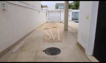 Imagem 5: Riviera Del Sol - Casa Triplex com 300m² , 5 suítes ,2 vagas de garagem , ampla sala , dep