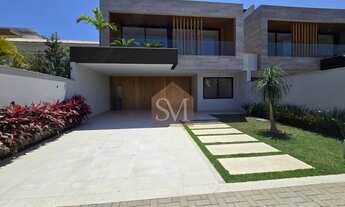 Imagem: Imponente Casa Triplex de 5 Quartos na Barra