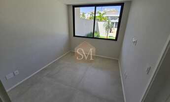 Imagem 4: Imponente Casa Triplex de 5 Quartos na Barra da Tijuca - Rio Mar: 4 Suítes, 2 Salas, 7 Ban