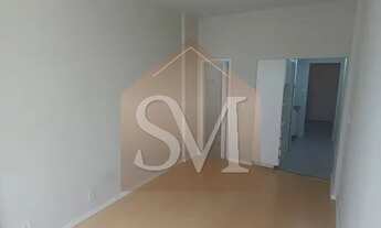 Imagem 4: OPORTUNIDADE: Apartamento 1 quarto suíte em Ipanema com 32 m², reformado e vista livre!