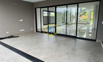 Imagem 3: Casa de 4 quartos, sendo 4 suítes, com 306 m², 4 vagas, churrasqueira, piscina à venda em