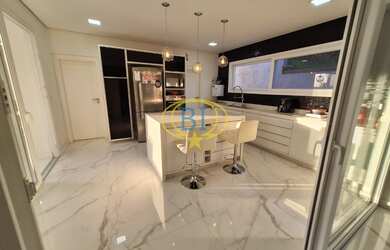 Imagem 7: Imperdível mansão de luxo no Taboão, Mogi das Cruzes-SP: 4 quartos, 4 suítes, 11 banheiros