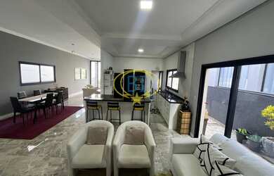 Imagem 4: Casa de Condomínio de Luxo à Venda em Santana de Parnaíba-SP, Bairro Suru: 3 Quartos, 3 Su