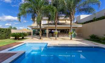 Imagem: Casa Royal Park com 3 suítes à venda