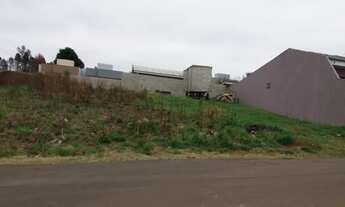 Imagem 2: Lote de esquina na Vila Bela. 176 m²