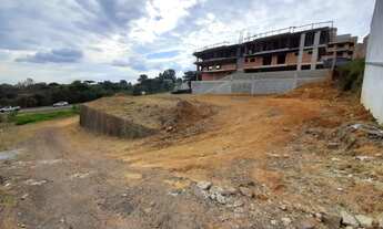 Imagem: Terreno de 1.021 m na Volta Grande. Em frente