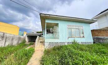 Imagem 2: VENDE-SE TERRENO COM CASA DE MADEIRA NO BAIRRO SANTA CRUZ EXCELENTE LOCALIZAÇÃO PERTO DE T