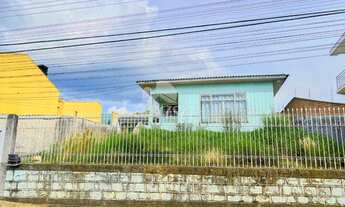 Imagem: VENDE-SE TERRENO COM CASA DE MADEIRA NO