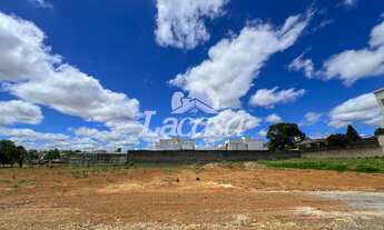 Imagem: Excelente terreno no Bonsucesso! Ao lado