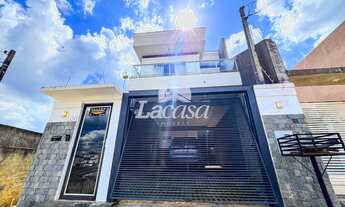 Imagem 2: IMOBILIÁRIA LA CASA VENDE: SOBRADO DE ALTO PADRÃO NO ALTO DA XV!