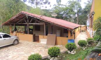 Imagem: ENCANTADORA CHÁCARA COM PISCINA E LAGOS