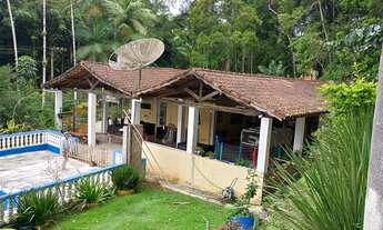 Imagem: Graciosa chácara em Juquitiba com piscina