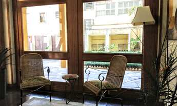 Imagem 3: Apartamento 2 dormitórios com dependência próximo à Av. Assis Brasil