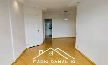 Imagem 6: Apartamento com 3 dormitórios, varanda, e 2 vagas. Jardim Marajoara