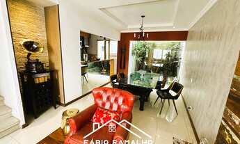 Imagem: Casa à venda com 4 dorms, 2 suítes, e