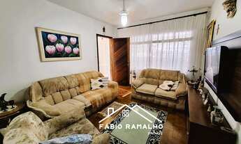 Imagem: Casa com 2 dormitórios, e 3 vagas de garagens