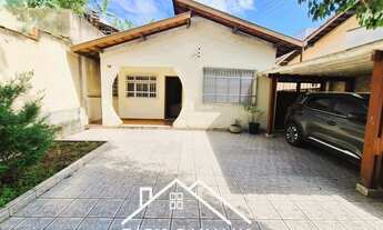 Imagem: Casa com 2 dormitórios, edícula, e 3 vagas