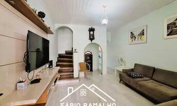 Imagem 2: Sobrado à venda no Campo Grande, com 2 dormitórios, suíte, e vaga de garagem