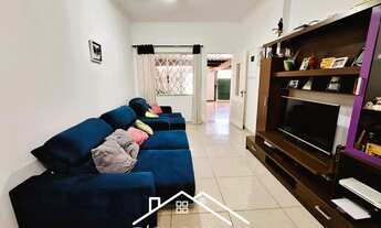 Imagem 2: Casa térrea à venda no Jardim Marajoara, com 2 dormitórios, suíte, e 4 vagas de garagens