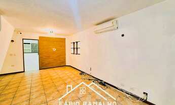 Imagem 2: Sobrado com 3 dormitórios, suíte, e 2 vagas, na Chácara Santo Antônio